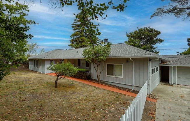 3 Bed / 3 Bath + Bonus room pet friendly Millbrae home with pool on a 1/2 acre lot. YouTube tour!!