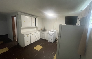 2 beds, 1 bath, 1,413 sqft, $2,300, Unit B