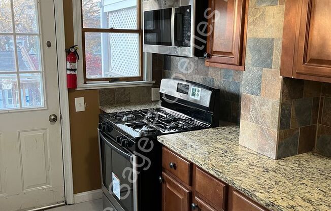 3 beds, 1 bath, $1,450