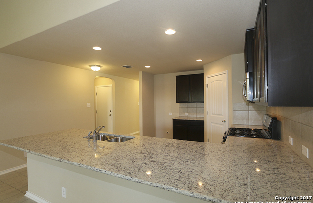 8702 HUDSON HOLW