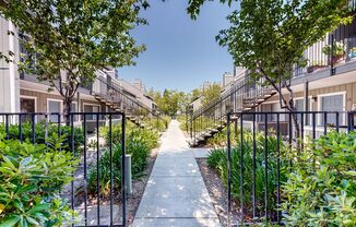 Cambridge Square Apartments in Rohnert Park!