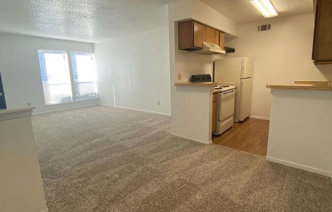 1 bed, 1 bath, 710 sqft, $870, Unit 177