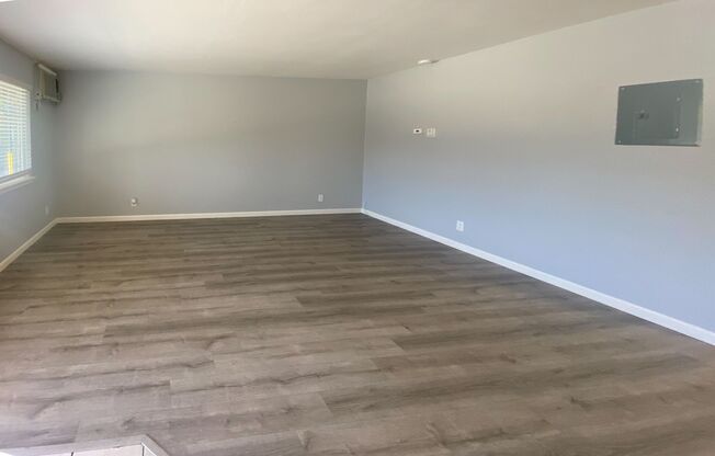 1 bed, 1 bath, 650 sqft, $1,595, Unit O-49