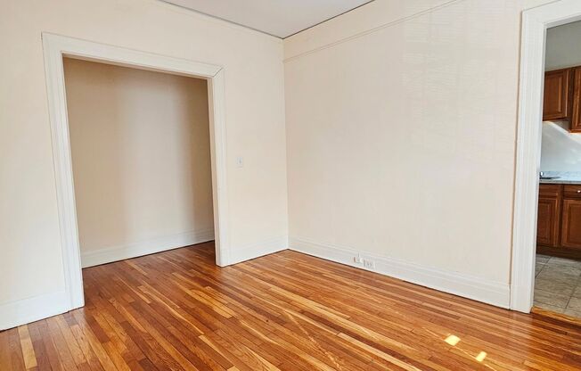 2 beds, 2 baths, 775 sqft, $1,975, Unit 210