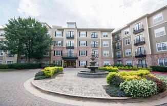 Exterior Landscape at The Orleans of Decatur, Decatur, GA, 30033