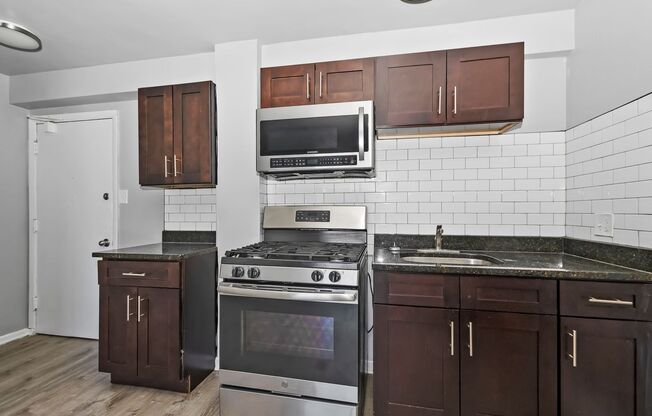 1 bed, 1 bath, 460 sqft, $1,125, Unit 7200 - 407