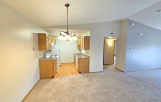 2 beds, 1 bath, 1,030 sqft, $925, Unit 22