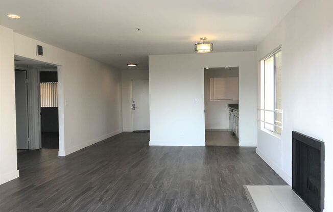 2 beds, 2 baths, 1,100 sqft, $2,750, Unit 321