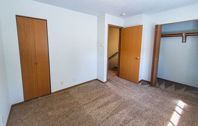 2 beds, 1.5 baths, 896 sqft, $1,450, Unit 638 LaSalle Street #3