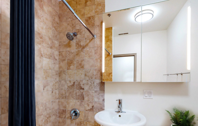 1 bed, 1 bath, $1,745, Unit C3