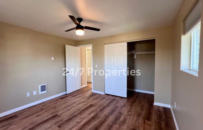 3 beds, 2.5 baths, $2,600