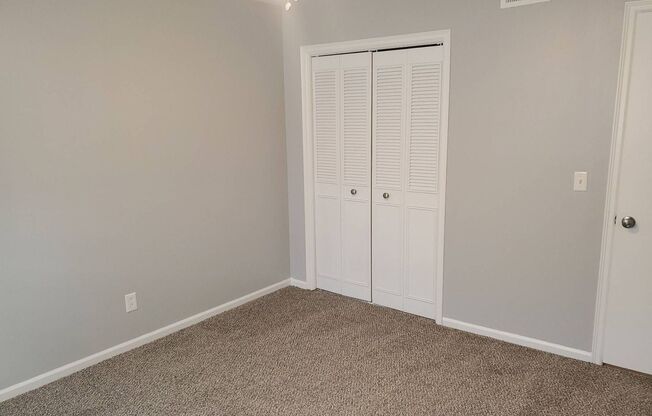 2 beds, 1.5 baths, 935 sqft, $910, Unit 7802-203