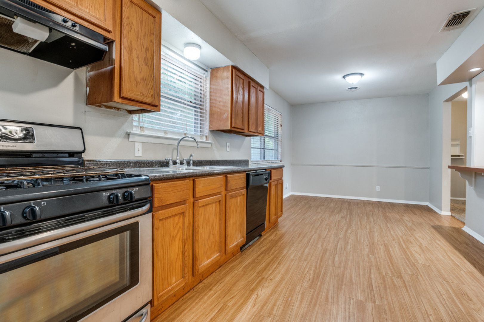 Ready to Lease! 4 Bd, 2 Ba | N. Arlington