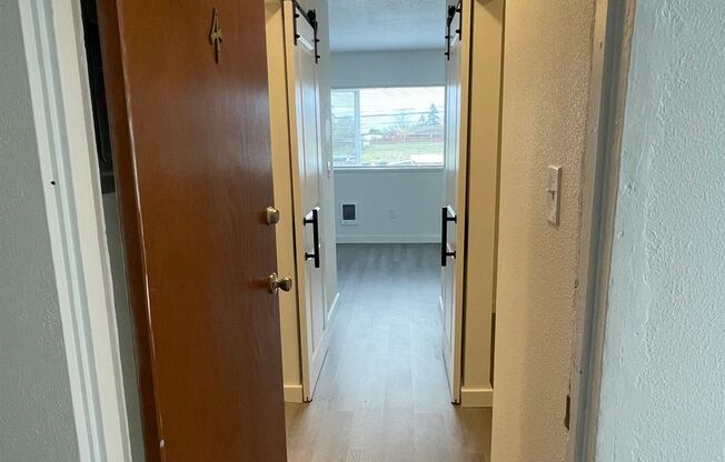 Studio, 1 bath, 288 sqft, $1,225