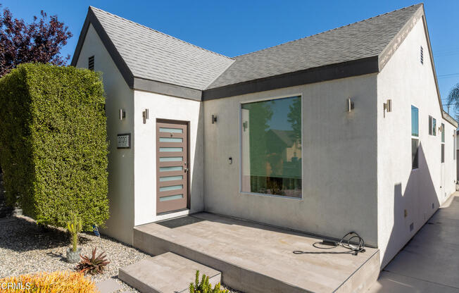 2020 W 64 ST