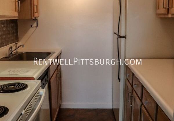 10 Pine St