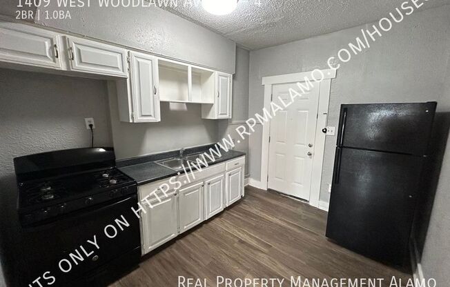 1409 W. Woodlawn Ave.