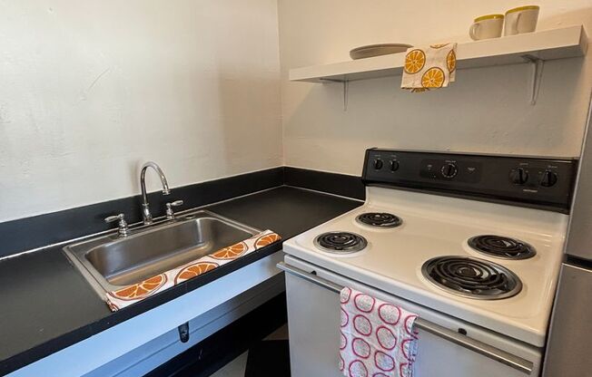 Studio, 1 bath, 431 sqft, $1,475, Unit 212