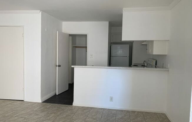 Studio, 1 bath, 450 sqft, $1,450, Unit 218