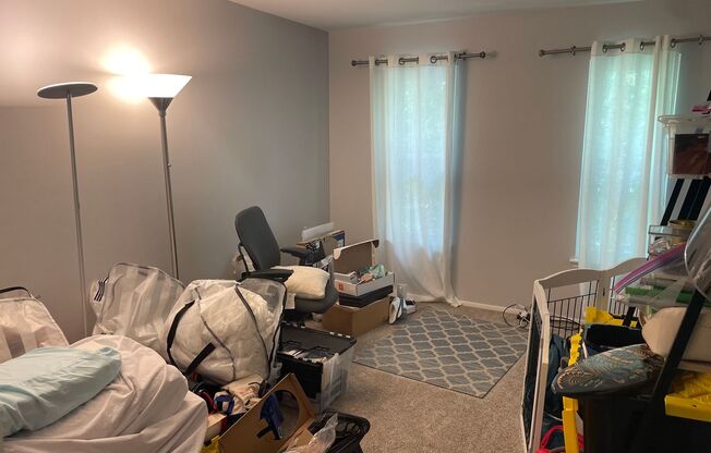 2 bedroom 1 bath close to 94