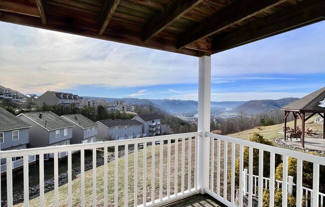 1 bed, 1 bath, 747 sqft, $2,270, Unit 37RMA2