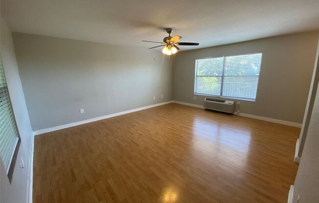 Studio, 1 bath, 450 sqft, $825, Unit 102