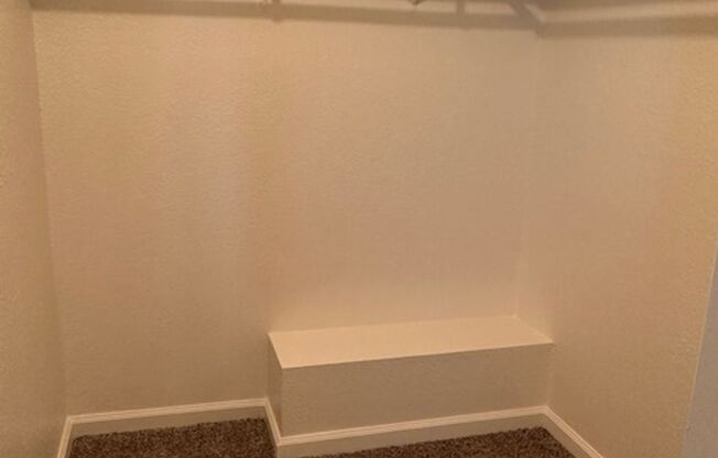 2 beds, 1.5 baths, 975 sqft, $1,535, Unit 229