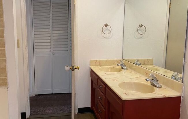 2 beds, 1 bath, $1,495