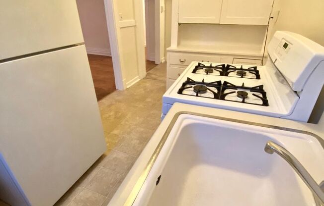 Studio, 1 bath, 515 sqft, $1,395, Unit 203