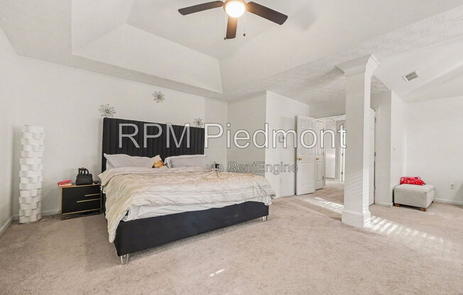 550 CLAUDEL CT SW