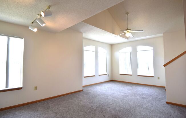 2 beds, 2 baths, 1,000 sqft, $2,025, Unit 8110-310