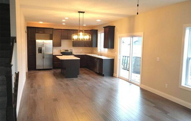 1206 S. Roberto Rd.