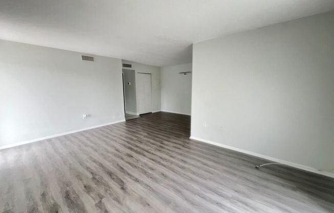 2 beds, 1.5 baths, 800 sqft, $1,450, Unit 136