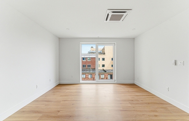 1 bed, 1 bath, 670 sqft, $3,500, Unit 606