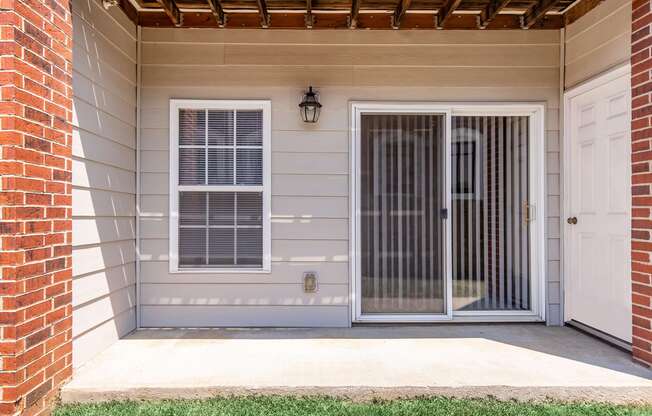 Cambridge Park Apartments 2 bed 2 bath Patio