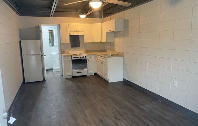 Studio, 1 bath, 240 sqft, $800, Unit 2216 Spring Park Road #34