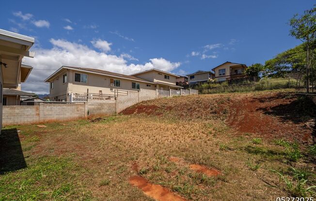 3BD, 1BA SINGLE FAMILY HOME IN CRESTVIEW, WAIPAHU