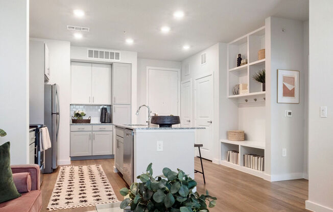 1 bed, 1 bath, 698 sqft, $1,505
