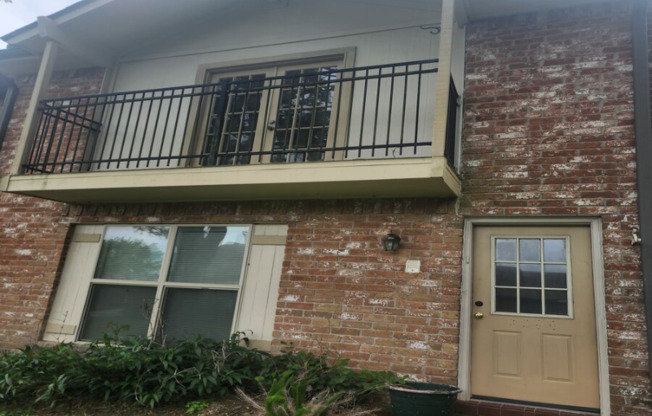 3864 LAURA LEIGH LN