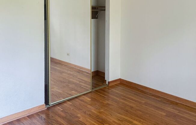 2 beds, 1 bath, 950 sqft, $3,500, Unit 877-D3