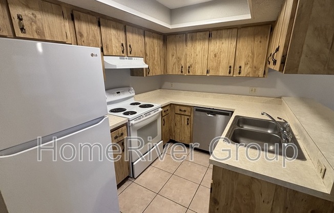 3205 BLOOMINGDALE VILLA CT