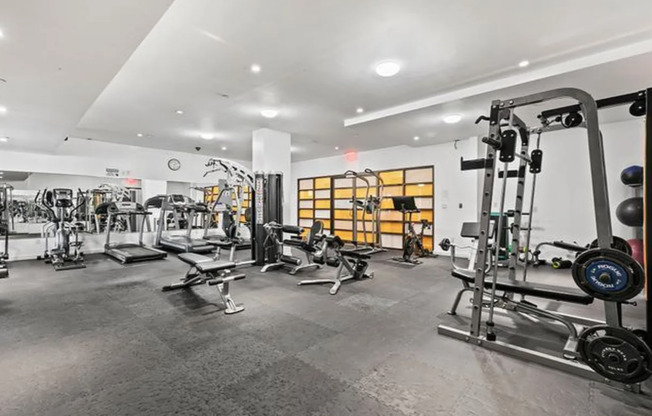 1 bed, 1 bath, 636 sqft, $3,000, Unit 6O