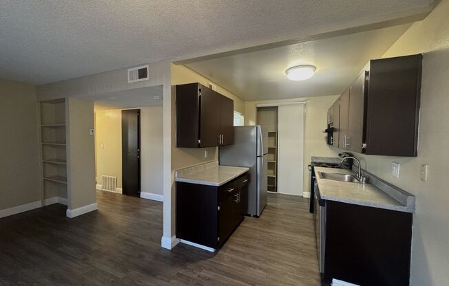 2 beds, 1 bath, 840 sqft, $1,675, Unit RO-45