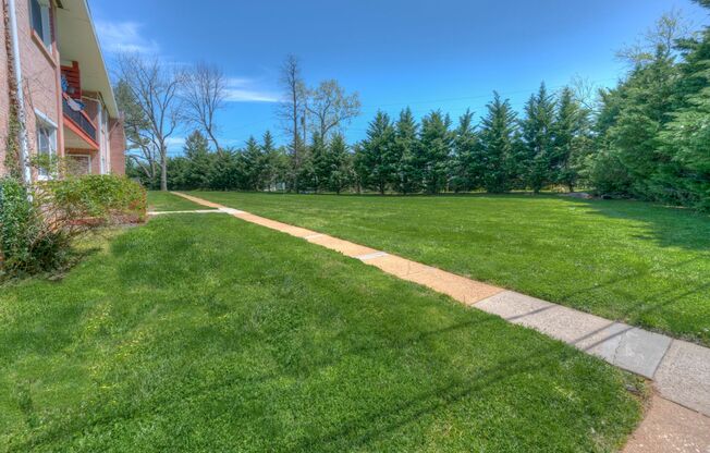 2 beds, 1 bath, 800 sqft, $1,450, Unit 2715A-2C