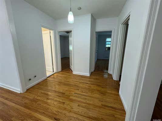 2 beds, 1 bath, $2,500, Unit 67E