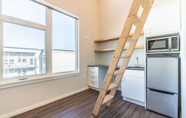 Studio, 1 bath, 330 sqft, $1,145, Unit 513