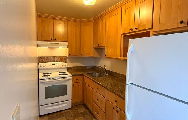 1 bed, 1 bath, $2,350, Unit 03