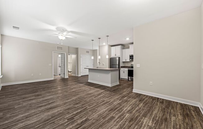 1 bed, 1 bath, 995 sqft, $1,970, Unit 1565