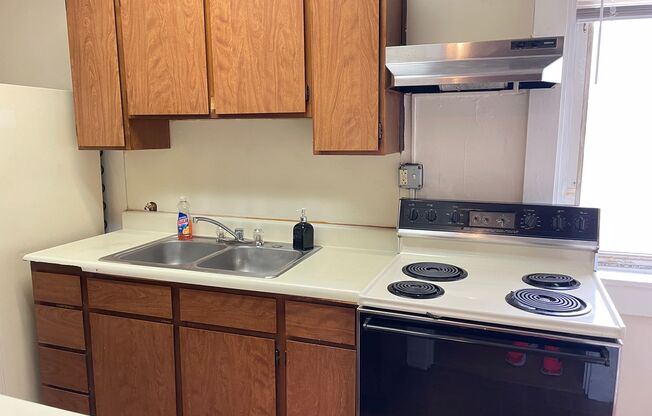 Studio, 1 bath, $995