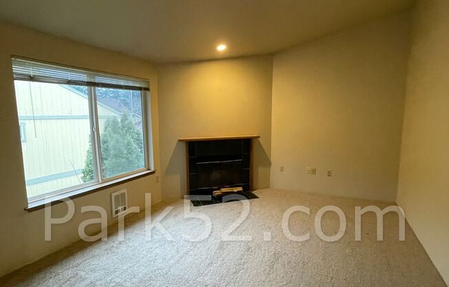 2 Bedroom Tacoma Area Fourplex- 4706 S Warner St #D, Tacoma, WA 98409